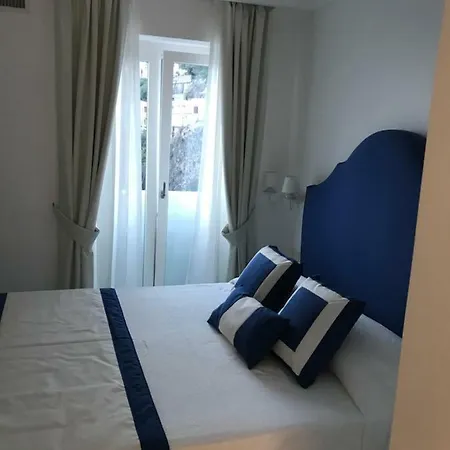 Viviani לינה וארוחת בוקר